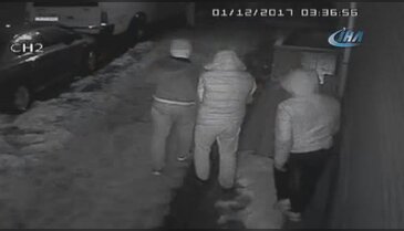 Komandoları andıran hırsızlar kamerada