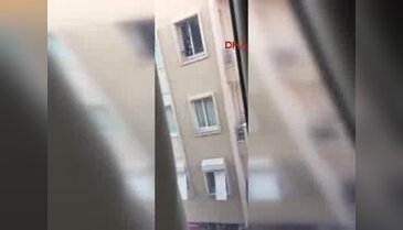 Pompalı tüfekle rastgele ateş açan kişiyi polis ikna etmeye çalışıyor