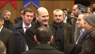 İçişleri Bakanı Soylu, sabah namazı buluşmasında vatandaşlarla bir araya geldi