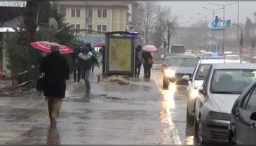 Bursalılar yağmura hazırlıksız yakalandı