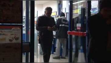 Pompalı tüfekli gaspçılar kasayı alıp götürdü