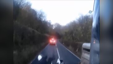 Kazaya yol açtı, ardından kaçtı
