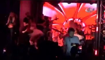 Serdar Ortaç Bursa'da hayranlarına unutulmaz bir gece yaşattı