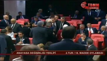 Anayasa değişiklik teklifi Meclis'ten geçti