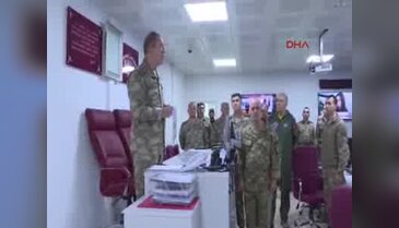 Genelkurmay Başkanı Akar, sınır hattında