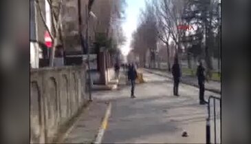 İstanbul Emniyet Müdürlüğü'nün girişinde silahlı çatışma - 2