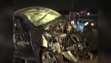 Bursa'da paramparça olan araçtan sağ çıktılar