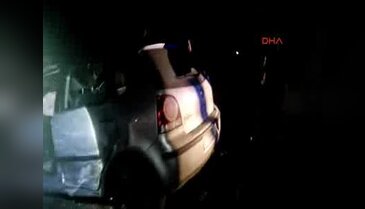 Polisin otomobilini çalan hırsızlar, kaza yapınca yakalandı