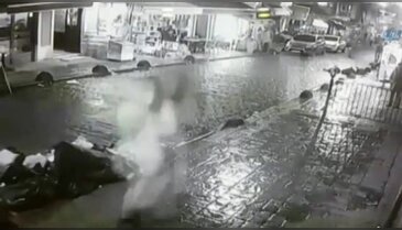 İstanbul Beyoğlu'nda çatışma anı kamerada
