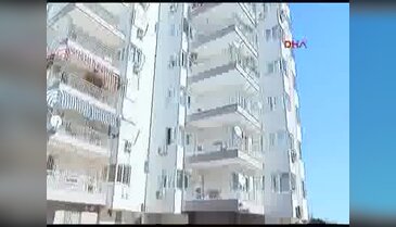 5'inci kattan aşağıya atlayan kadın şaşkına çevirdi