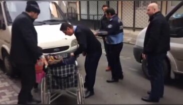 Zabıtayı gören 'engelli' yürümeye başladı