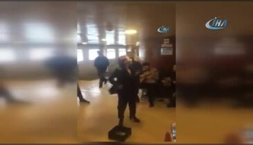 Vapurda seyahat eden yolculara Sertab Erener sürprizi