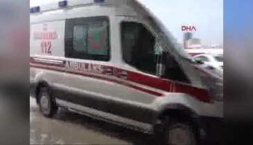 Öğrencileri taşıyan servis kaza yaptı: 19 yaralı