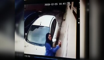 Bursa'da sprey bitince aşk mesajı yarıda kaldı