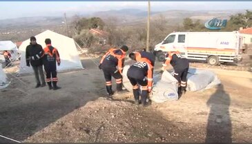 AFAD, depremzedelerin yaralarını sardı