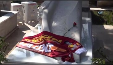 Özgecan Aslan ölümünün ikinci yılında mezarı başında anıldı
