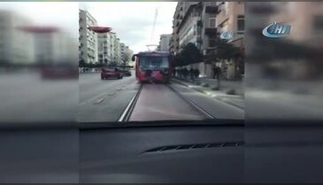Bursa'da tramvayın arkasında yolculuk yürekleri ağızlara getirdi