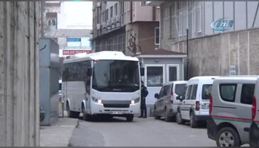 Bursa'da 13 avukat FETÖ'den adliyeye sevk edildi