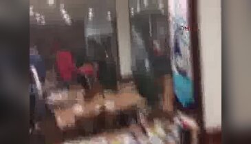 Bursa'daki ünlü köfteci, yaralarını 24 saat geçmeden sardı