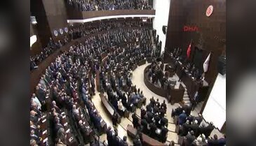 Binali Yıldırım: Böyle fırsat gelmiş ayaklarına teperler mi?