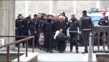 Bursa'da FETÖ'den gözaltına alınan 15 şüpheli adliyeye sevk edildi