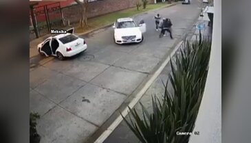 Meksika'da yolunu kesip kaçırdılar