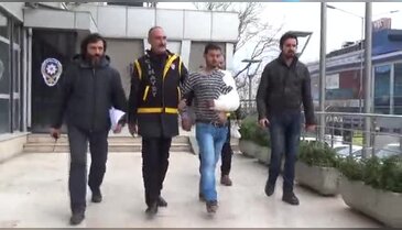 Bursa'da köfteciye dalan zanlı adliyeyle sevk edildi