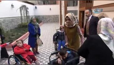 Bursa İnegöl Belediye Başkanı Aktaş, "spina bifida" hastası çocuklarla buluştu