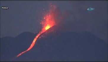 Etna Yanardağı böyle patladı