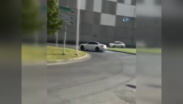 Trafik magandası drift için yolu kapattı