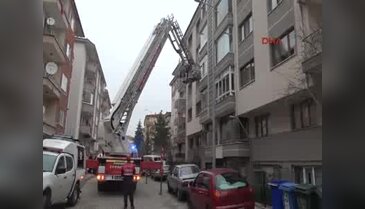 Sevgilisinin yüzünü tanınmaz hale getirdi
