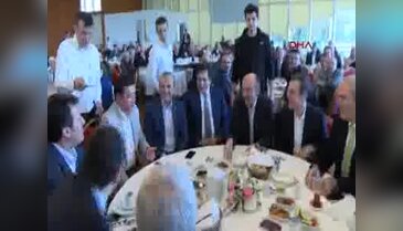 Müezzinoğlu Bursa'da konuştu: "Milletten, gençlerden korkan başaramaz"