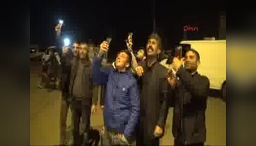 İntihar girişimini telefon kameralarına kaydetmek için yarıştılar