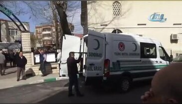 Bursa'da ölen kadın işçinin kardeşi: "Arkandan gözyaşı döken bu kalabalık umarım okuduğun kitaba cevap olmuştur"