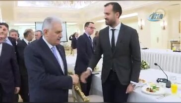 Başbakan, yabancı medya mensuplarıyla bir araya geldi