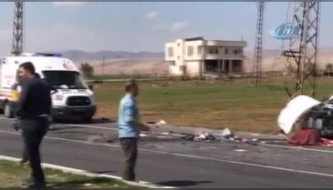 İpekyolu'nda trafik kazası: 1 ölü, 10 yaralı