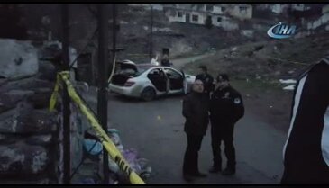 Kalaşnikofla otomobil taradılar! 2 ölü