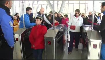 Bursa'da yetim çocukların teleferik heyecanı