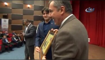 Özdağ: Liderlere darbe haberini ben verdim
