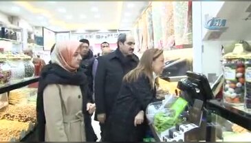 AK Partili Çalık Van'da şehit aileleri ve esnafı ziyarete etti