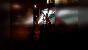 Hollanda'daki Türkler protesto düzenledi