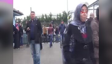 Bursa'da sınavda rahatsızlan genç kız hastaneye böyle kaldırıldı