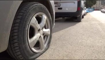 Amasya'da bir gecede 35 aracın lastiklerini kestiler