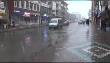 Bahar geldi derken kar sürprizi yaşandı