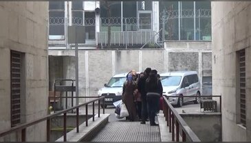 Bursa'da FETÖ operasyonunda gözaltına alınan 13 kadın şüpheli adliyeye sevk edildi