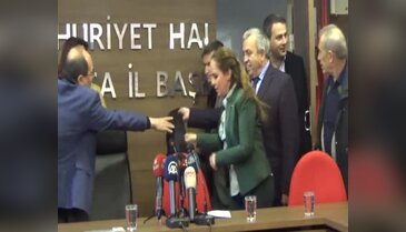 CHP Genel Başkan Yardımcısı Yasemin Öney Cankurtaran Bursa'da konuştu