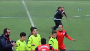 Amatör maçta saha karıştı