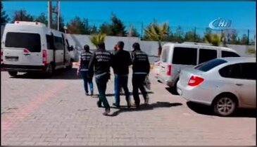 Şanlıurfa'da uyuşturucu hap ve sahte para ele geçirildi