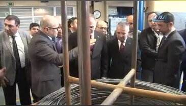 Bakan Özlü'den sanayicilere yatırımları ertelememe uyarısı