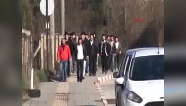 Bartın'da ülkücü grup Ümit Özdağ'ı protesto etti